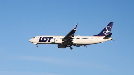 Un Boeing 737 Max 8 au-dessus de Londres. (NICOLAS ECONOMOU / NURPHOTO)