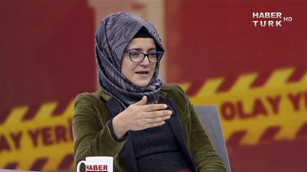 Hatice Cengiz, la fiancée de Jamal Khashoggi, dans une interview à la chaîne Haber Turk, le 26 octobre 2018. (HABERTURK/AP/SIPA / AP)