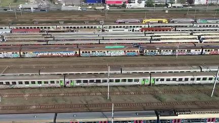 La SNCF s'est lancée dans le démantèlement et le recyclage de ses vieux wagons. 95% des matériaux vont avoir une seconde vie. (CAPTURE D'ÉCRAN FRANCE 2)