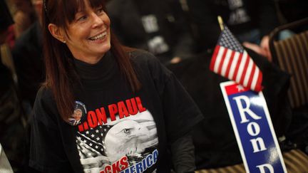 Une supportrice de Ron Paul, Caroline du Sud, 15 janvier 2012. (JIM YOUNG / REUTERS)