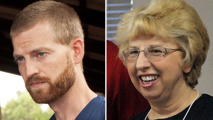 Kent Brantly et Nancy Writebol, les deux m&eacute;decins am&eacute;ricains qui ont gu&eacute;ri d'Ebola.&nbsp; (SIM/SAMARITAN'S PURSE / AFP)