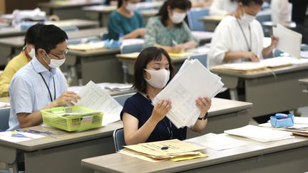 Le FMI envisage plusieurs scénarios économiques après la crise sanitaire due au Covid-19. (HITOMI SADASUE / YOMIURI / AFP)