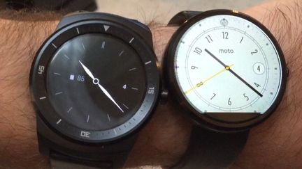 &nbsp; (Montres connectées LG G Watch R et Moto 360 © JC)