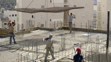 Chantier de Har Homa, Jérusalem-Est, en décembre 2010. (JACK GUEZ / AFP)