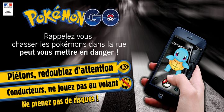 Affiche de prévention diffusée durant l'été 2016 par la&nbsp;préfecture du Morbihan contre l'utilisation du jeu Pokémon Go au volant.&nbsp; (PREFECTURE DU MORBIHAN / FRANCETV INFO)