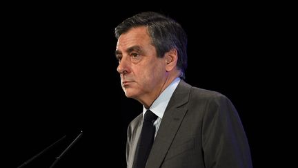 François Fillon lors d'un meeting à&nbsp;Chasseneuil-du-Poitou (Vienne), le 9 février 2017. (GUILLAUME SOUVANT / AFP)