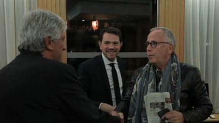 Fabrice Luchini rencontre des maires.&nbsp; (France 2)