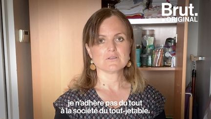 Depuis plusieurs années, Anne et sa famille ont un objectif : produire le moins de déchets possible. Il y a 2 ans, Brut les avait rencontrés. Aujourd'hui, voilà où ils en sont.