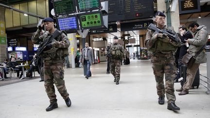 Image d'illustration de militaires en patrouille dans la gare du Nord à Paris, le 13 janvier 2015. (MAXPPP)