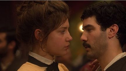 Tahar Rahim et Adèle Exarchopoulos dans "Les anarchistes" d'Elie Wajeman 
 (France 3 / Culturebox)