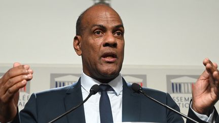 Le député Serge Letchimy lors d'une conférence de presse à l'Assemblée nationale, le 26 novembre 2019, à Paris. (DOMINIQUE FAGET / AFP)