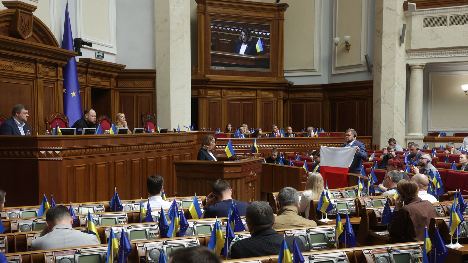 Ukrainian parliament votes to join ICC