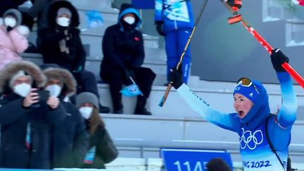 JO Pékin : avec l’or pour Justine Braisaz-Bouchet, le biathlon français totalise désormais 7 médailles (FRANCE 3)