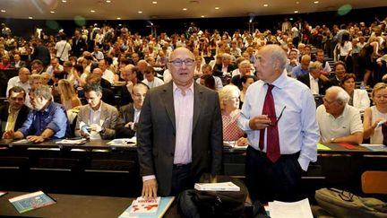 &nbsp; (Michel Sapin s'exprimait ce dimanche à Aix-en-Provence (ici avec Jean-Hervé Lorenzi, président du Cercle des économistes) © MERCIER/PHOTOPQR/LA PROVENCE)