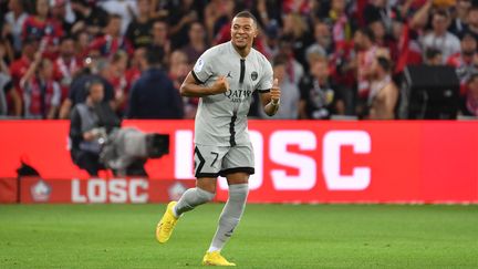 Kylian Mbappé après son premier but face à Lille, le 21 août 2022, lors de la 3e journée de Ligue 1. (DENIS CHARLET / AFP)