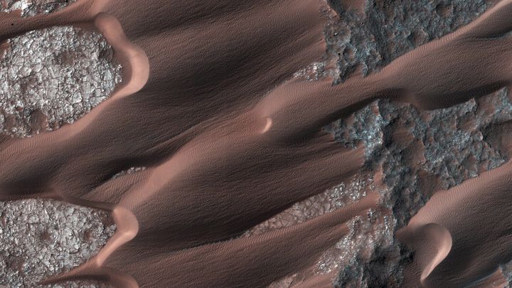 Le champ de dunes de Nili Patera sur Mars, photographi&eacute; par la Nasa, le 1er mars 2014. (NASA / REUTERS)