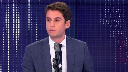 Gabriel Attal, le porte-parole du gouvernement, invité de franceinfo le 20 novembre 2020. (FRANCEINFO / RADIOFRANCE)