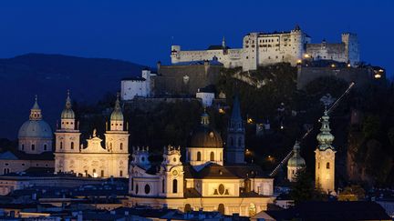 Salzbourg de nuit, en avril 2016. (PAUL MAYALL / PICTURE ALLIANCE)