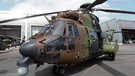 Un hélicoptère cougar du 4e Régiment d’hélicoptères de combat le 13 juin 2019 à Pau (Pyrénées-Atlantiques). (IROZ GAIZKA / AFP)