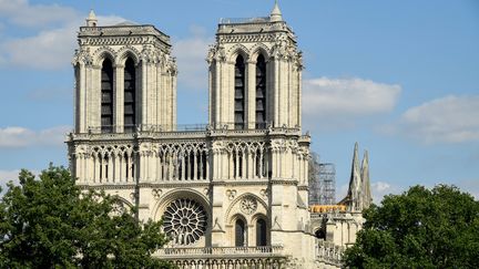 Notre-Dame : une première messe après l'incendie