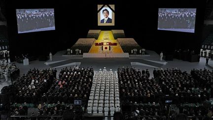 Les funérailles de l'ancien Premier ministre Shinzo Abe le 27 septembre 2022 à Tokyo. (TAKASHI AOYAMA / GETTY IMAGES / ANADOLU AGENCY / AFP)