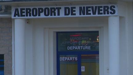 Déserts médicaux : une ligne aérienne Dijon-Nevers pour attirer les médecins dans la Nièvre (France 3)