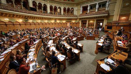 Le Parlement à Bern (Suisse). (FABRICE COFFRINI / AFP)