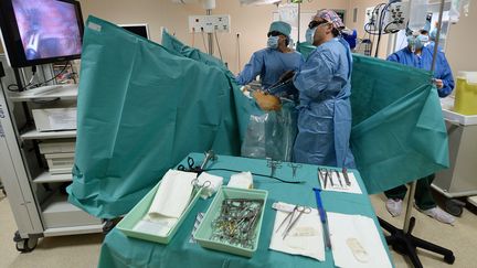 Un bloc opératoire dans un hôpital de Marseille, le 28 janvier 2014. (BORIS HORVAT / AFP)