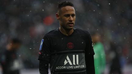 Neymar sera absent six à huit semaines suite à sa blessure face à Saint-Etienne, le 28 novembre 2021. (ROMAIN BIARD / ISPORTS)