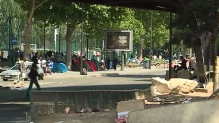 Manque de moyens pour l'accueil des migrants à Paris