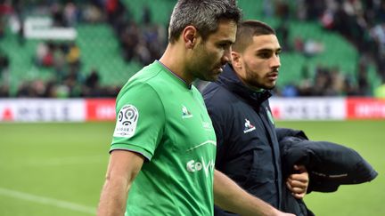 La déception de Loïc Perrin, le capitaine de l'AS Saint-Etienne  (YVES SALVAT / MAXPPP)