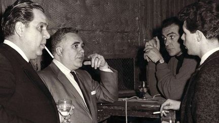 Albert R (&quot;Cubby&quot;) Broccoli, Harry Saltzman et Sean Connery en 1963
 (Ray Hearne / Kobal / The Picture Desk)