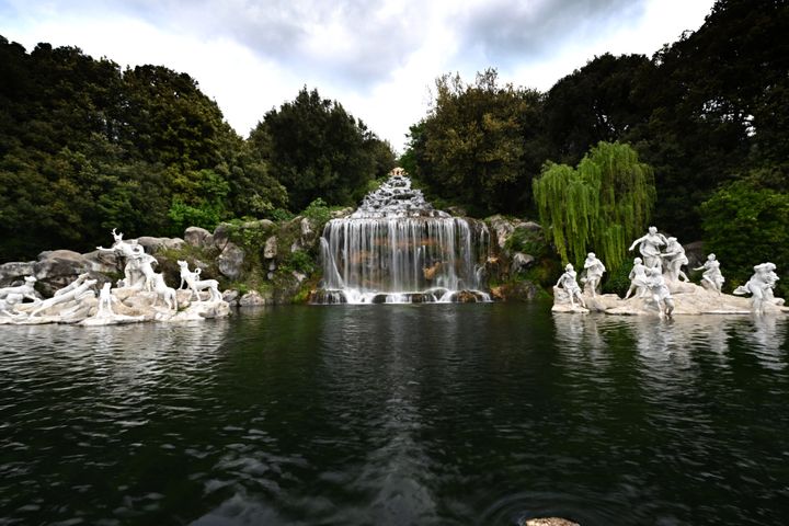 Una delle fontane nei giardini della Reggia di Caserta, in Italia, il 12 maggio 2023.  (Andrea Solaro/AFP)