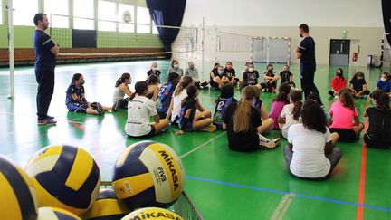 Au Tours volley-ball, le nombre de licenciés a augmenté cette rentrée, au point que le club a dû refuser des inscriptions. (Apolline Merle)