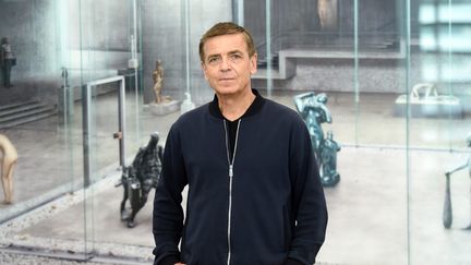 Le photographe Andreas Gursky devant l'une de ses oeuvres "Lehmbruck I" (2013) au musée Frieder Burda de Baden-Baden (Allemagne)
 (ULI DECK / EPA/Newscom/MaxPPP)