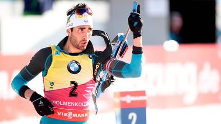 Martin Fourcade ouvre le canon de sa carabine à Holmenkollen