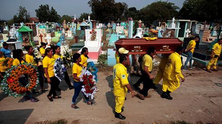 En avril 2016, les membres d’un gang ont pris d'assaut une salle de l’ONG à Quezaltepeque, à 21km de San Salvador, et mitraillé Erick Beltran, un bénévole de 14 ans. C’était la première fois qu’un meurtre était commis sur l’un de ses membres. (Reuters/Jose Cabezas )