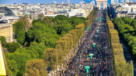 14/04/2019 - Schneider Electric Marathon de Paris - Vue de la nacelle - Champs Elysees&nbsp; (ASO/Aurelien Vialatte)