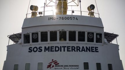 L'Aquarius, navire de secours aux migrants en mer Méditerranée. (ANGELOS TZORTZINIS / AFP)