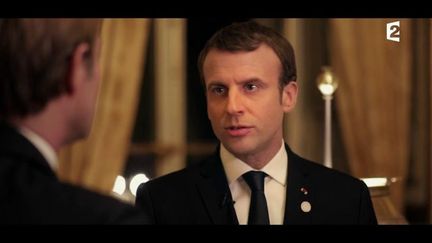 Emmanuel Macron : "une crise démocratique, c'est une crise de l'efficacité"