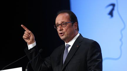 François Hollande prononce un discours salle Wagram à Paris, le 8 septembre 2016, sur&nbsp;le thème de "La démocratie face au terrorisme". (CHRISTOPHE ENA / POOL / AFP)