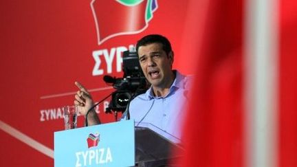 Le leader de Syriza, Alexis Tsipras, lors d'un meeting en 2013. (SAKIS MITROLIDIS)