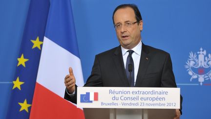 Fran&ccedil;ois Hollande, le 23 novembre 2012 &agrave; Bruxelles (Belgique), lors d'un sommet europ&eacute;en. (BERTRAND LANGLOIS / AFP)