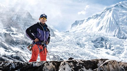 L'alpiniste népalais Nima Rinji Sherpa gravit l'Annapurna, le 28 mars 2024. (14 PEAKS EXPEDITION / AFP)