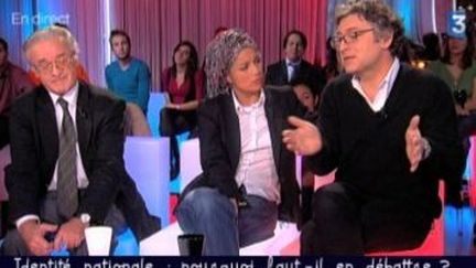 Michel Onfray face à Eric Besson dans Ce soir ou jamais
 (Culturebox)