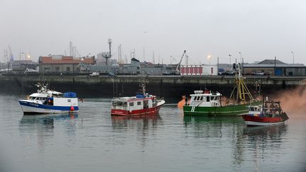 Pas-de-Calais : les pêcheurs manifestent leur colère dans le port de Calais