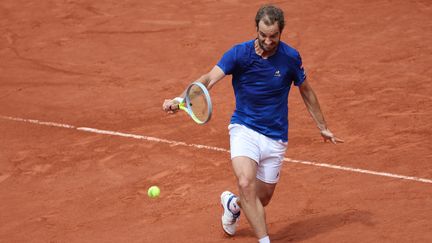 Richard Gasquet lors de son match face à Lloyd Harris au premier tour de Roland-Garros, le 24 mai 2022. (MAXPPP)