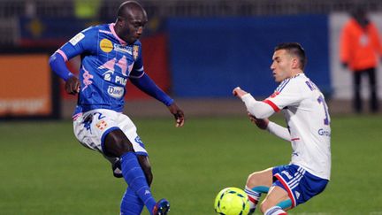 Duel entre Réveillère et Sagbo lors de Lyon-Evian-TG