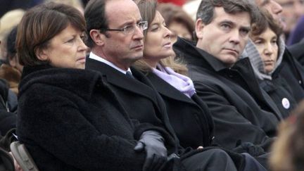 Martine Aubry, François Hollande, sa compagne Valérie Trierweiler et Arnaud Montebourg aux funérailles de Danielle Mitterrand (JACQUES DEMARTHON / AFP)