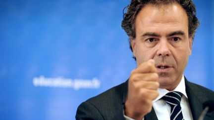 Luc Chatel, ministre de l'Education, le 1er septembre 2011. (MEHDI FEDOUACH / AFP)